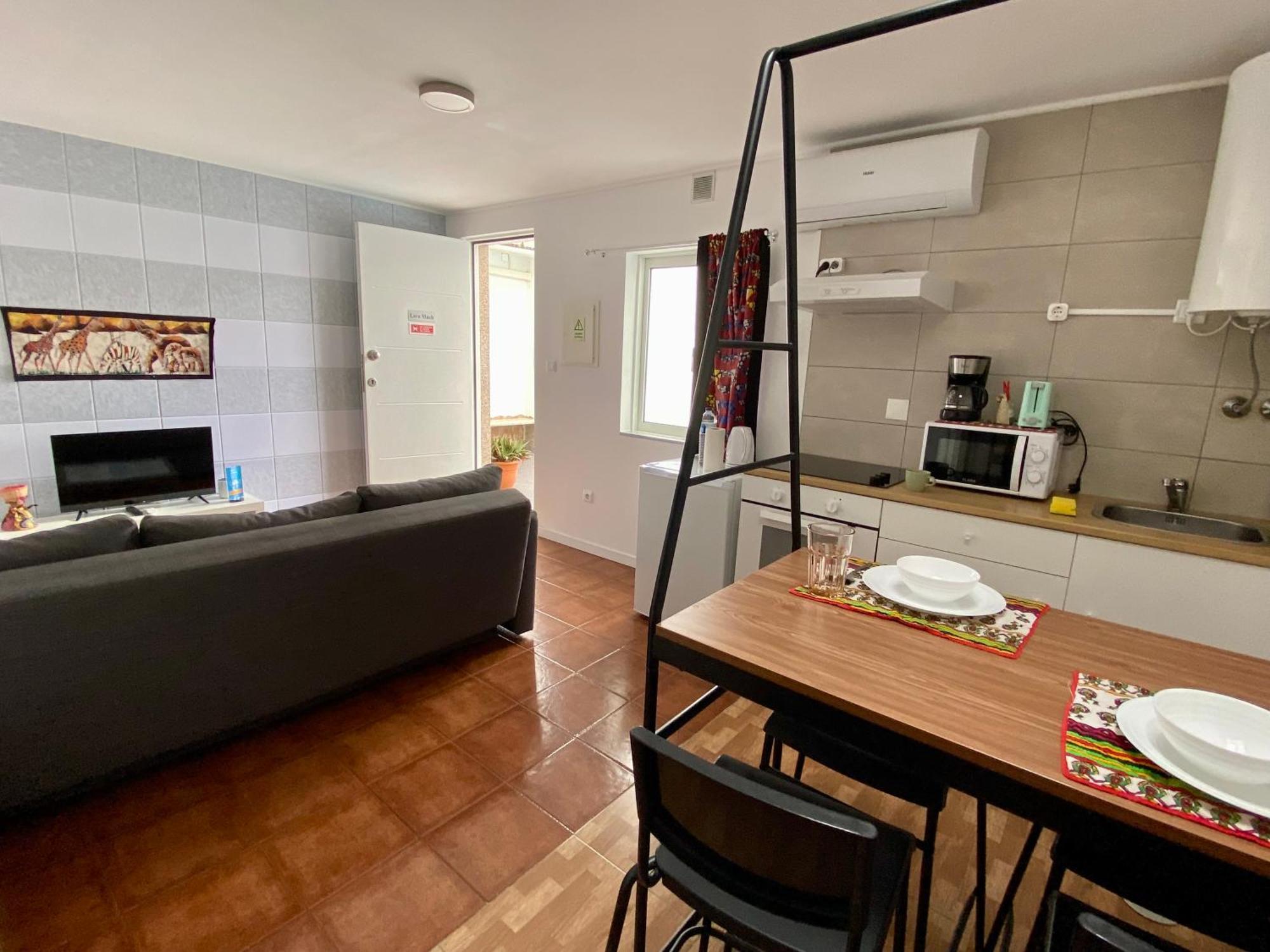 Live, Laugh, Love Beach Guest Home With Ac Madalena  Room photo