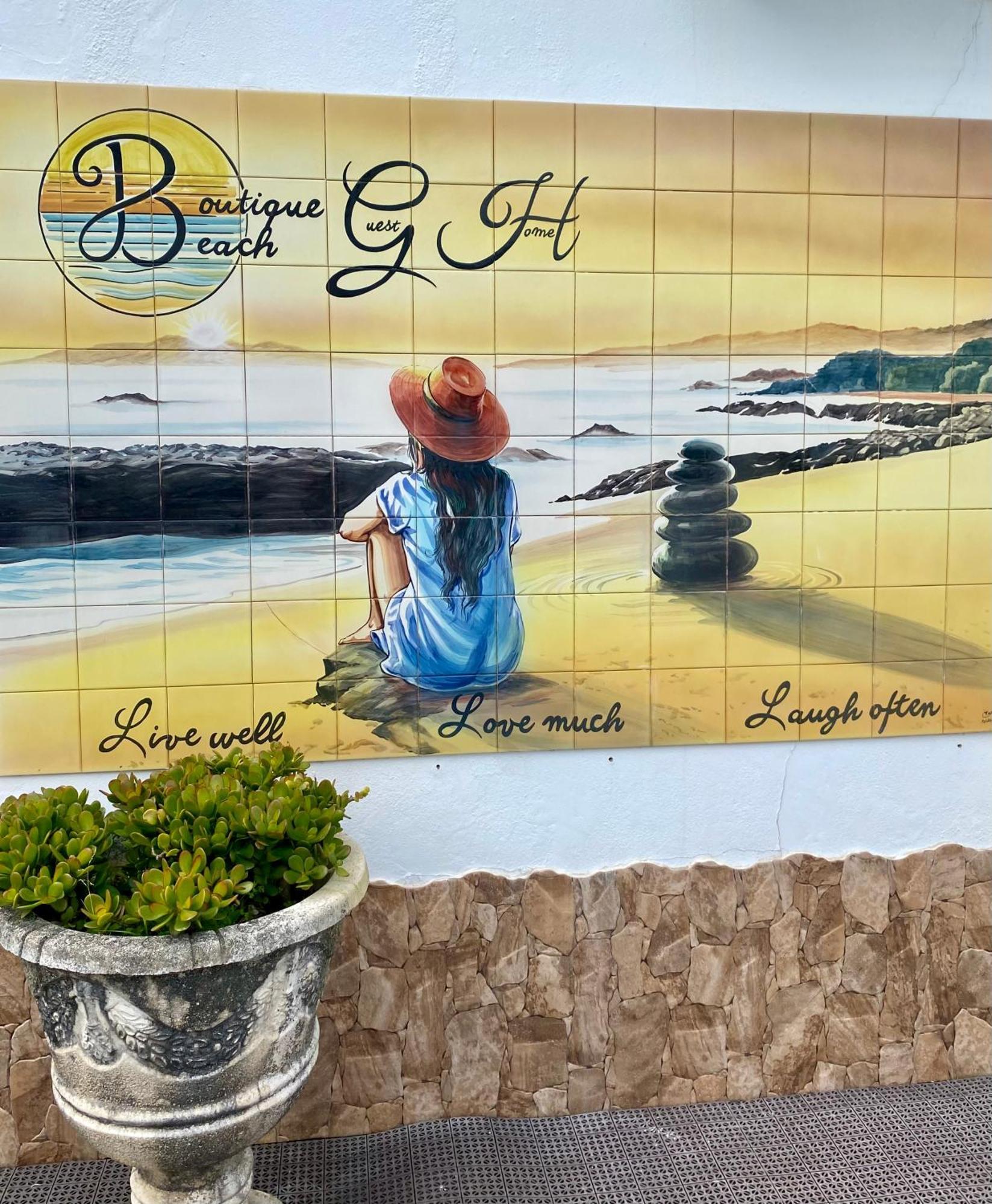 Live, Laugh, Love Beach Guest Home With Ac Madalena  Exterior photo